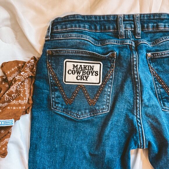 Wrangler Retro Flares - Picture 3 of 8